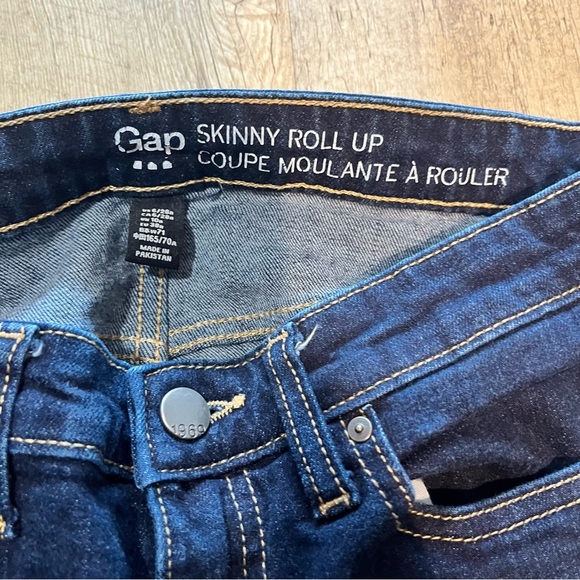 Gap Skinny Jeans - Picture 3 of 5